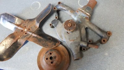 1949-1954 cadillac 331 water pump, thermostat, pulley, fan. - Image 1 of 4