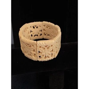 Vintage 1968 geschnitzte Rinderplatten Stretch Armband Schmetterlinge - Bild 1 von 7