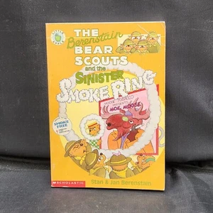 The Berenstain Bear Scouts and the Sinister Smoke Ring #9 Stan & Jan Berenstain - Picture 1 of 11