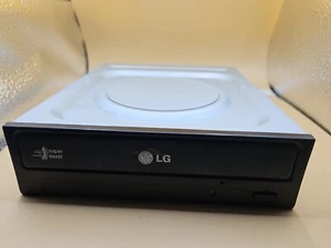 LG GH22NS70 Super Multi DVD Rewriter SATA Drive US SELLER - Picture 1 of 6