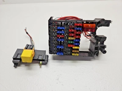 Mercedes W210 E320 2003 caja de fusibles delantera relé vagón fabricante de equipos originales Foto 1 de 4