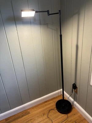 Lámpara de pie LED regulable dorada para farmacia O'Bright FL05D, altura ajustable Foto 1 de 2