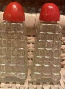 Vintage Anchor Hocking Clear Glass, Red Top, Salt And Pepper Shaker - Picture 1 of 6