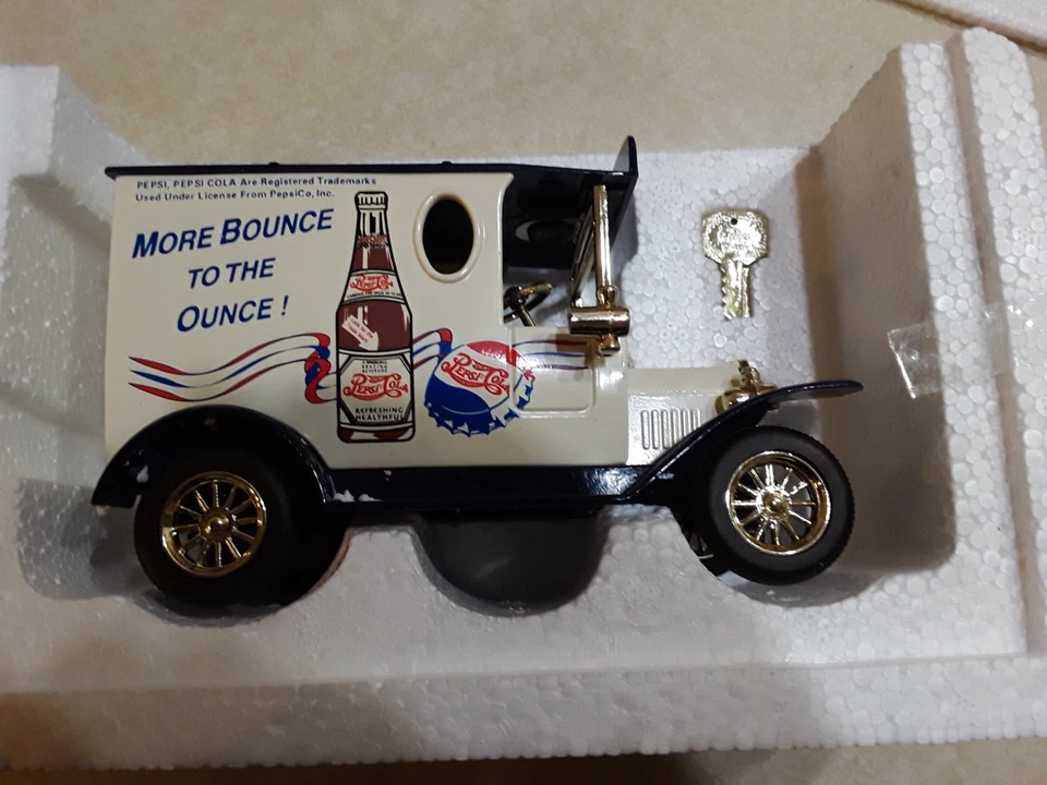 Banco Pepsi Delivery Van 1907 - réplica fundida a presión  Foto 1 de 1