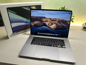 MacBook Pro 16” (2019) – i9 / 16 GB RAM / 1 TB SSD / Radeon 5500M 8GB - Zdjęcie 1 z 11