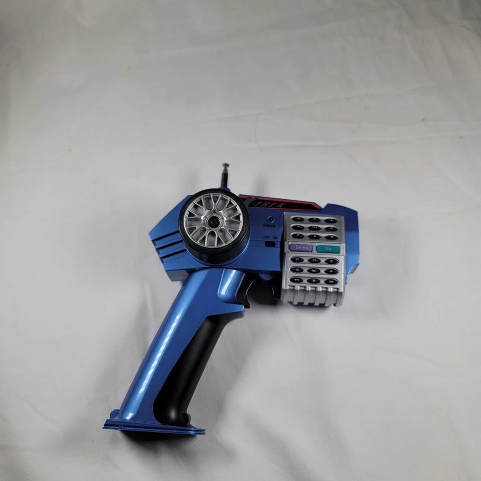 SILVERLIT X-TREK 遥控遥控器 49MHZ。 — 第 1/4 张图片