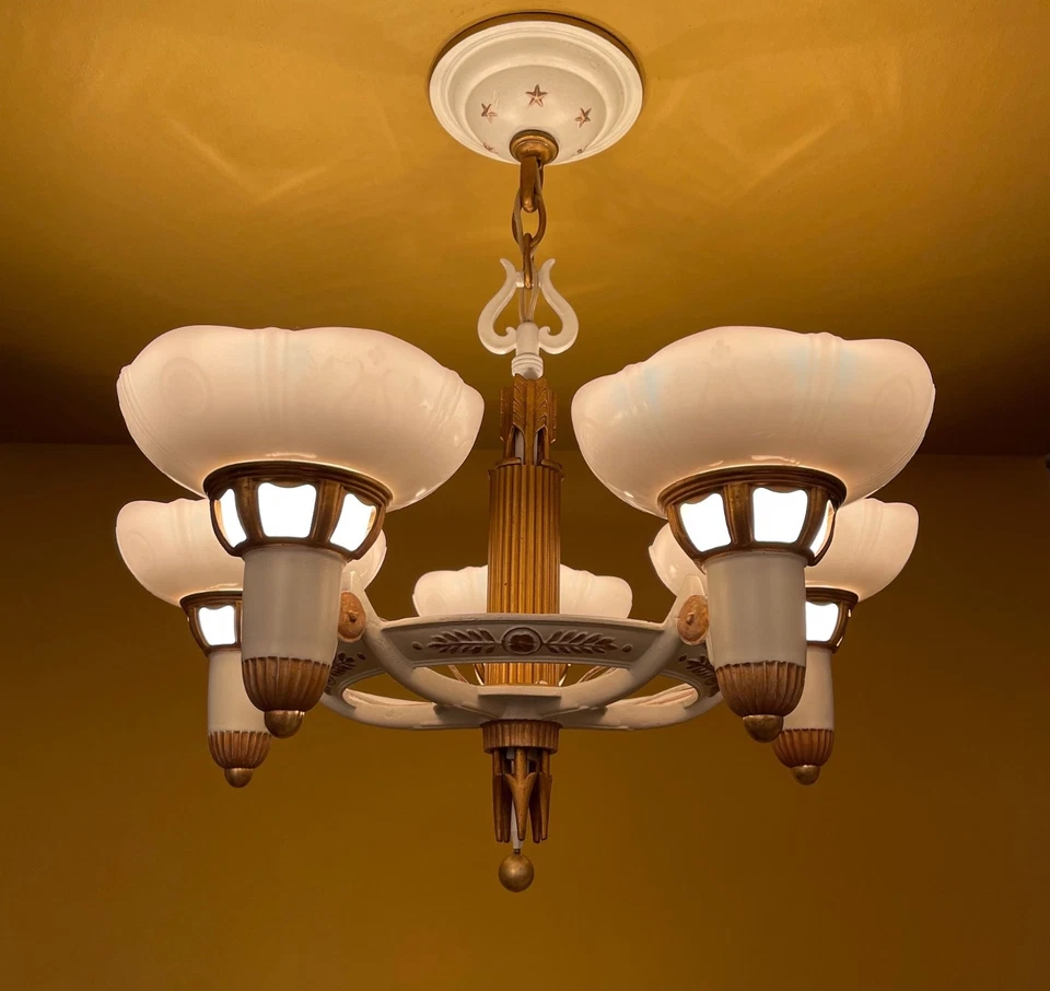 Vintage Lighting 1930s ‘President’ chandelier by Lightolier. Incredible! - Image 1 of 4