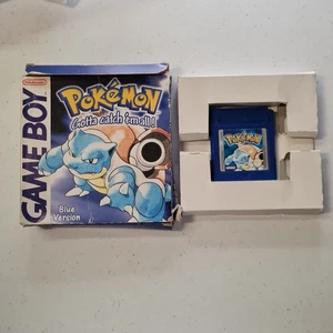 Pokemon Blu - Nintendo Game Boy - Scatola + Gioco (Scatola In Condizione Indossata) PAL - Foto 1 di 14