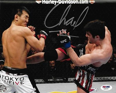 Foto firmada por Chael Sonnen UFC 8x10 certificado de autenticidad PSA/DNA 104 foto automática v Yushin Okami Foto 1 de 2