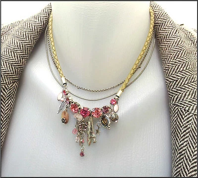 NUEVO COLLAR CADENA PLATA PEREGRINO DINAMARCA ALAMBRE CRISTALES MUCHOS DIJES COLGANTES GOTA Foto 1 de 3