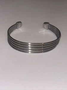 Vintage Trifari signed Silvertone cuff bracelet w multi slit rows!! - Picture 1 of 10