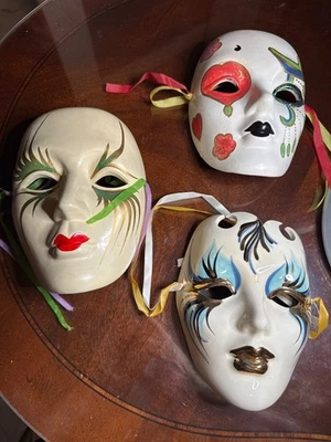 3 Hand-Painted 8" Ceramic Venetian Masks Ribbon Ties one signed Bella    67-27 - Image 1 of 4