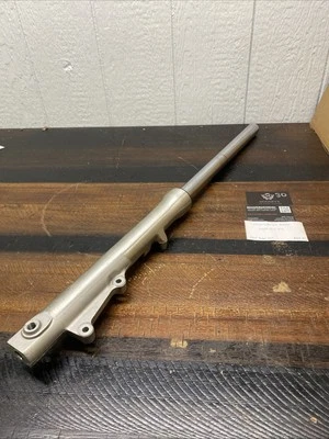 Garfo dianteiro direito Honda Rebel 250 51500-K17-305 - Imagem 1 de 4