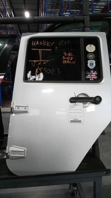 Jeep Wrangler 2008 puerta izquierda plateada fabricante de equipos originales 105995 183 k millas usado pieza automática Foto 1 de 4