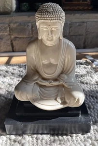 Buddha Ascendente in piedi in meditazione XIX secolo spirituale marmo bianco - Foto 1 di 18