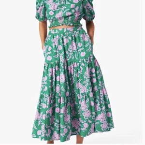 Falda Xirena Caprisyn Floral Verde Rosa Mediana - Imagen 1 de 8
