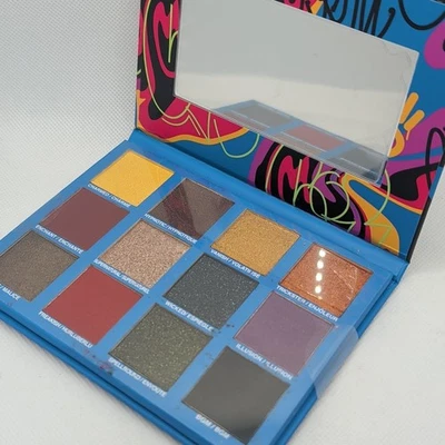 Paleta de sombras de ojos Black Radiance Brilliant Effects - Midnight Magic  Foto 1 de 3