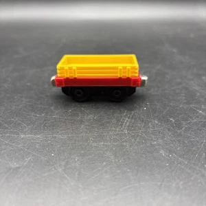THOMAS & FREUNDE LOW CARGO TRUCK ZUGWAGEN Magnet Gullane 816A 2012 - Bild 1 von 6