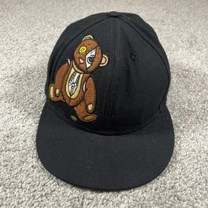 Cappello Orso Gustoso Cannibale Lana 59Fifty New Era Taglia 7 5/8 Nero Ricamato - Foto 1 di 8
