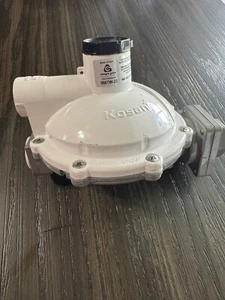 Regulador de propano Cavagna Kosan 998TW-23 250 PSI 1-2,2 PSI presión de alto volumen - Imagen 1 de 8