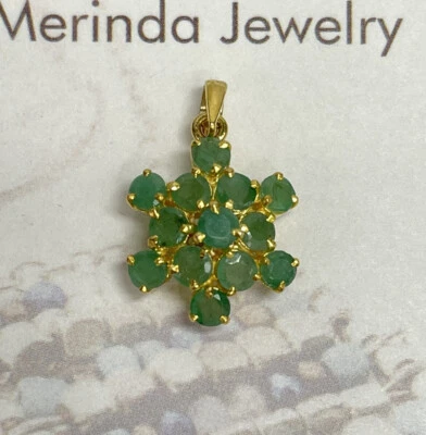 14k Solid Yellow Gold Flower Pendant/ Charm Natural Emerald 1.70 Grams - Image 1 of 3