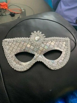 Media Máscara Plateada Mardi Gras Talla Adulto ¡Nueva! Foto 1 de 2