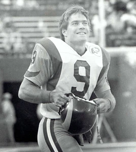 1985 Vintage Photo Los Angeles Rams Football Quarterback Jeff Kemp on the field - Picture 1 of 2