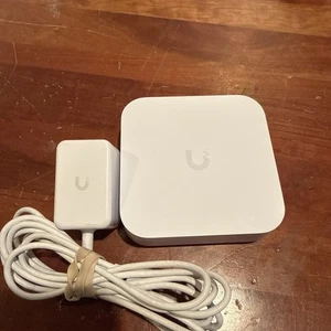 Ubiquiti Networks UXG-Lite Gateway Lite con fuente de alimentación - Imagen 1 de 5