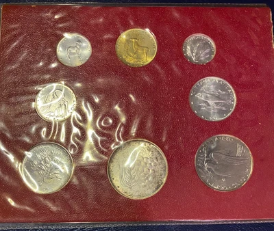 Vaticano 1975 Juego COMO NUEVO ~ 8 monedas ~ 500 liras de plata ~ MS79 ~ en soporte original Foto 1 de 4