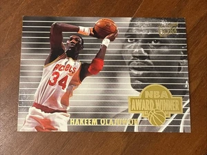 1994-95 Fleer Ultra - HAKEEM OLAJUWON - NBA Award Winner #3 Rockets HOF EX+ - Picture 1 of 2