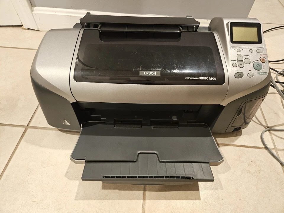 Epson Stylus Photo R300 Inkjet Printer untested - Image 1 of 4