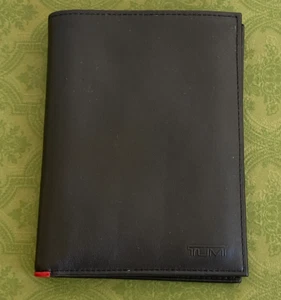 NWT TUMI The Modernist #01771D Passport Case /Wallet Leather - Black - Picture 1 of 7