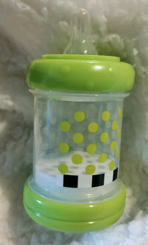 New, Green Sassy 4 oz Cereal Bottle Strained Baby Food Feeder - Image 1 of 1