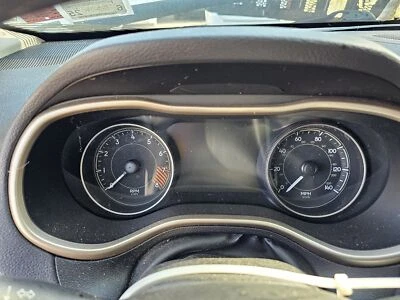 Used Speedometer Gauge fits: 2014 Jeep Cherokee cluster MPH 140 MPH 3.2L 7`` dis - Изображение 1 из 4