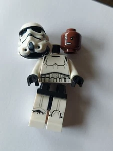 NEW LEGO | Star Wars Mandalorian - Stormtrooper w/ Dual Mold Helmet Brown Head - Picture 1 of 2