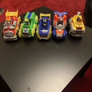 5 X Paw patrol super pups and vehicles - Picture 1 of 11