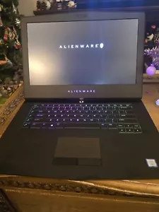 Alienware 15 R3 - Picture 1 of 7