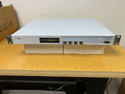 Conmutador 3Com 3812 SuperStack 12 puertos 10/100/1000Base-T + 4 puertos SFP 3C17401 Foto 1 de 3