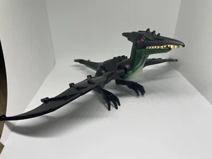 Genuine Lego Dinosaur: Mutant Pteranodon Figure from Dino Attack 7477 & 7298 - Picture 1 of 5