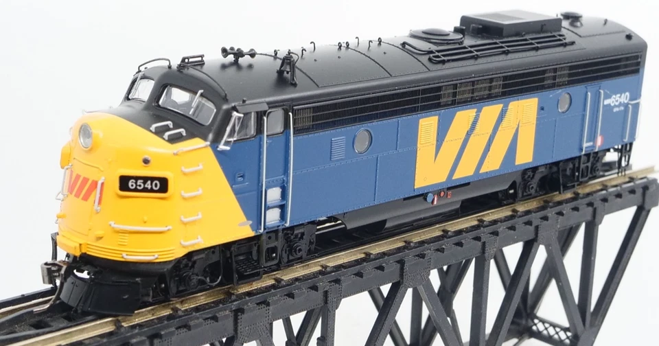 Rapido 220582 HO VIA RAIL CN #6540 FP9 A F9A DCC Sound Loco tested - Image 1 of 4
