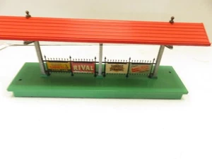 LIONEL POST-WAR ORIGINAL 156 STATION PLATFORM - EXC. - B2 - Picture 1 of 4