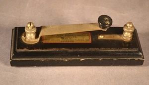 VINTAGE TELEGRAPH MORSE CODE KEY / BRAUN CORPORATION - WELCH MANUFACTURING CO - Picture 1 of 7