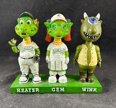 GEMA CALEFACTORA WINK DAYTON DRAGONS 4" ALTO TRIPLE BOBBLEHEAD MILB SGA RARO - ROJO Foto 1 de 4