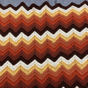 Ripple Afghan Hand Crocheted Brown Yellow Orange 44x67 Mid Century Modern 70s - Picture 1 of 3
