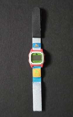 Freestyle Shark 经典皮带数字手表 - 需要电池 — 第 1/4 张图片