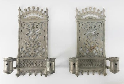 Antiguo Par de Apliques de Pared Vela Renacimiento Gótico Metal Peltre Gris León Unicornio Foto 1 de 4