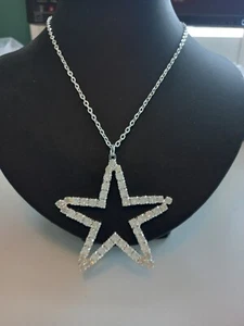 Statement Diamante Star Pendant - Picture 1 of 4
