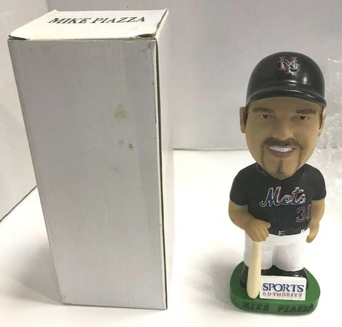 SPORTS AUTHORITY 7 1/2" MIKE PIAZZA BOBBLEHEAD FIGURE IN BLACK JERSEY NEW IN BOX Cover