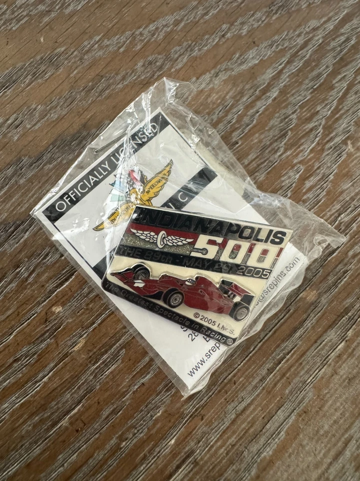 2005 Indianapolis 500 Car Mount Collector Lapel Pin Indy 500 Dan Wheldon NEW - Image 1 of 1