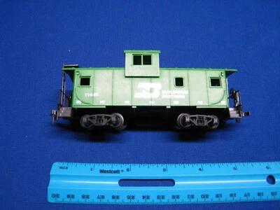 HO Scale Roco Burlington Northern Wide Vision Caboose - Freight Train - Image 1 of 4